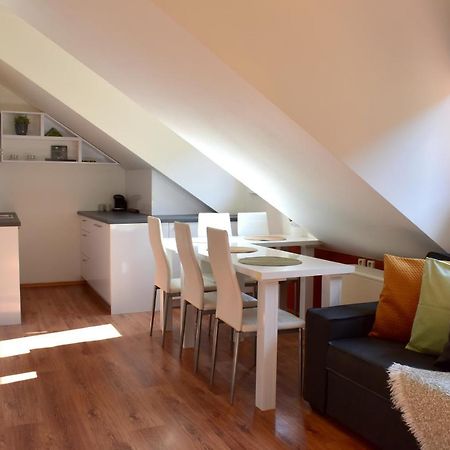 New Central Rooftop With Private Wellness, Sauna & Whirlpool Bath Prag Exteriör bild