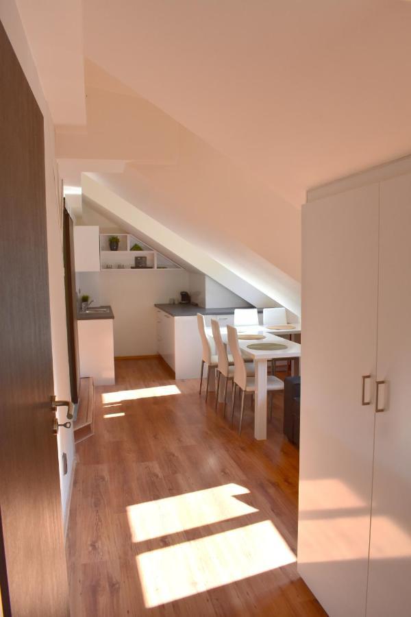 New Central Rooftop With Private Wellness, Sauna & Whirlpool Bath Prag Exteriör bild