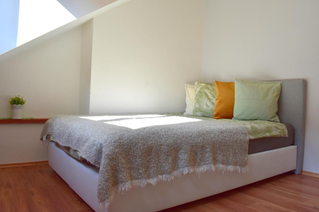 New Central Rooftop With Private Wellness, Sauna & Whirlpool Bath Prag Exteriör bild