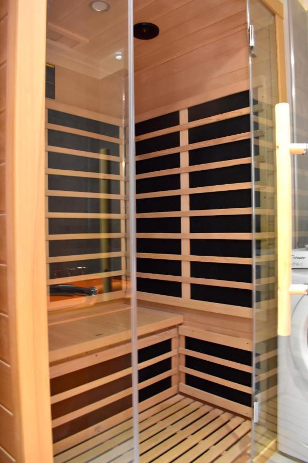 New Central Rooftop With Private Wellness, Sauna & Whirlpool Bath Prag Exteriör bild