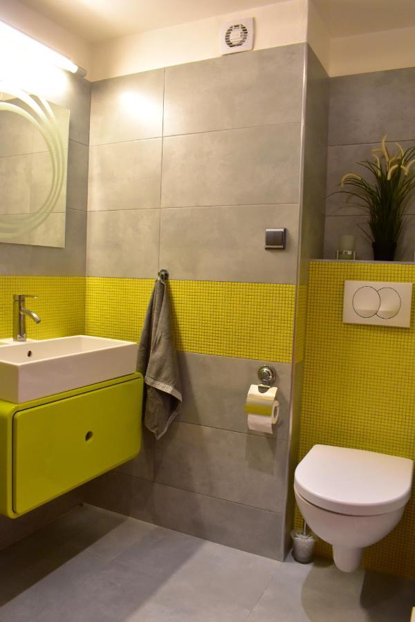 New Central Rooftop With Private Wellness, Sauna & Whirlpool Bath Prag Exteriör bild