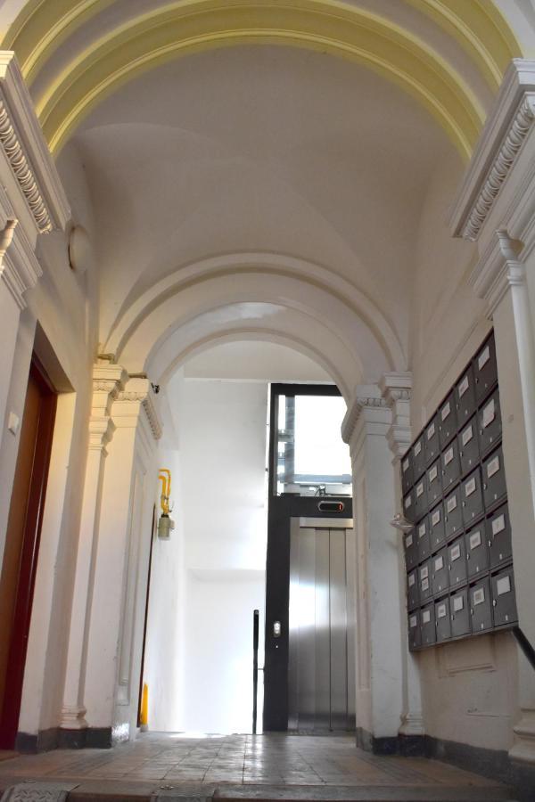 New Central Rooftop With Private Wellness, Sauna & Whirlpool Bath Prag Exteriör bild